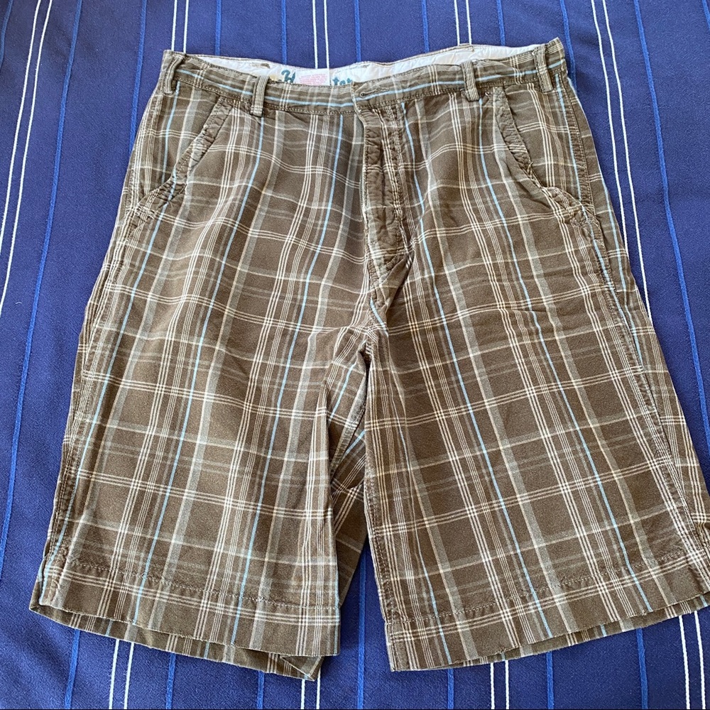 Brown Plaid Hollister Shorts size 32